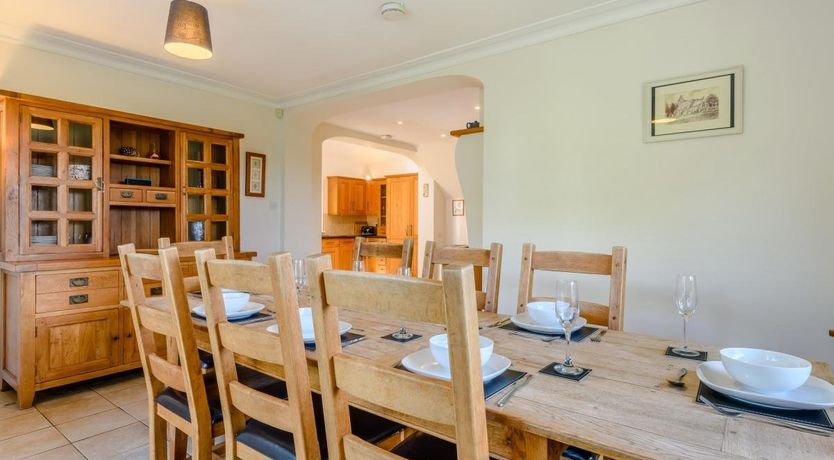 Photo of 5 Bed in Godshill