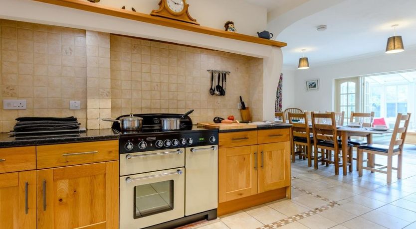 Photo of 5 Bed in Godshill