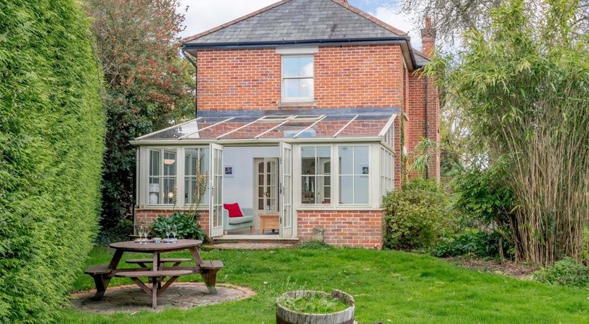 Photo of 5 Bed in Godshill