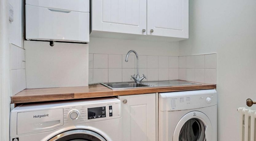 Photo of 5 Bed in Pevensey Bay