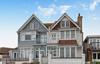 5 Bed in Pevensey Bay Holiday Home