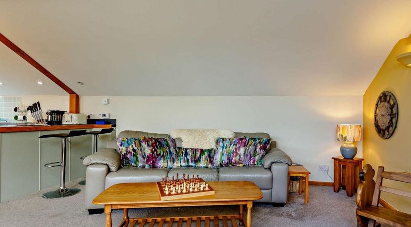 Photo of 2 Bed in Wyke