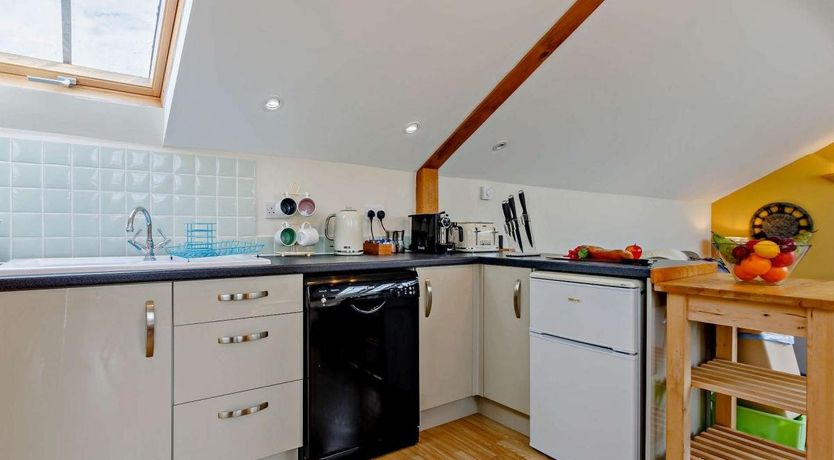 Photo of 2 Bed in Wyke