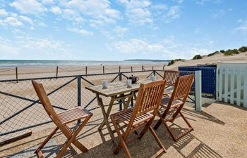 3 Bed in Camber Holiday Cottage