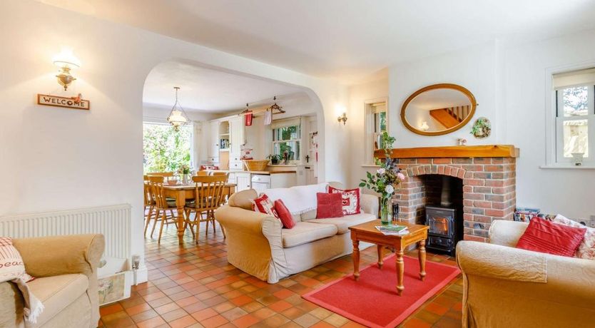 Photo of 2 Bed in Sway