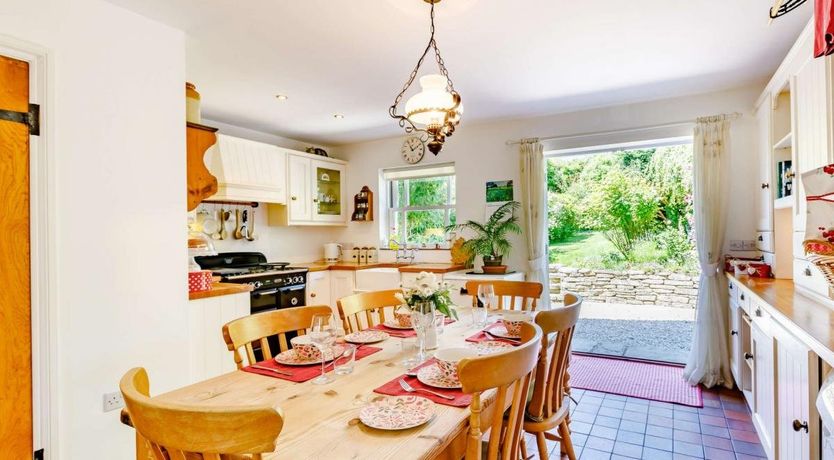 Photo of 2 Bed in Sway