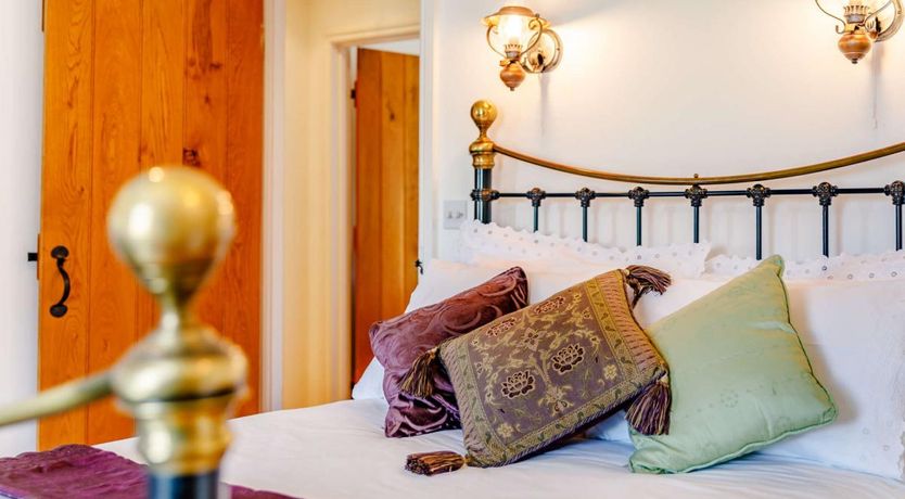 Photo of 2 Bed in Sway