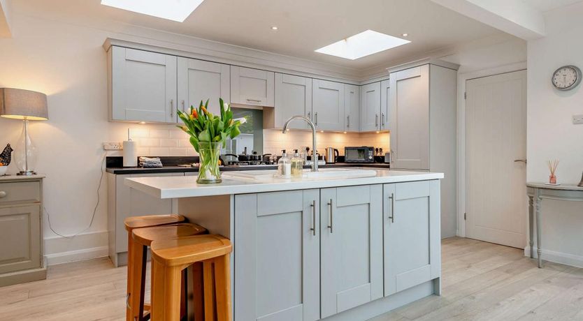 Photo of 3 Bed in Mudeford