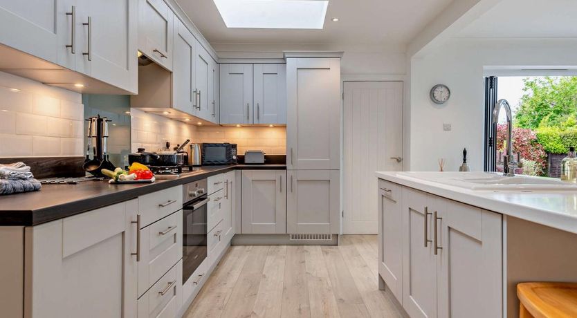 Photo of 3 Bed in Mudeford