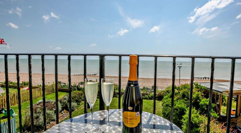 Photo of 2 Bed in Pevensey Bay