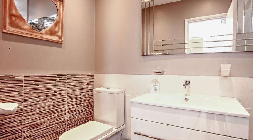 Photo of 2 Bed in Pevensey Bay