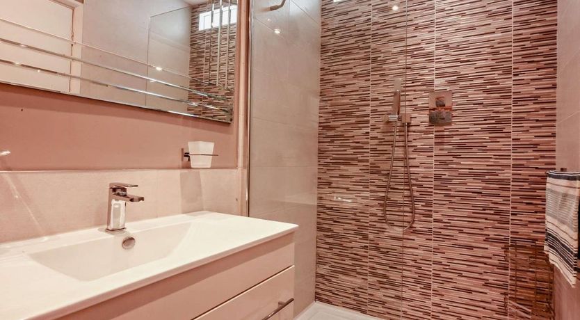 Photo of 2 Bed in Pevensey Bay