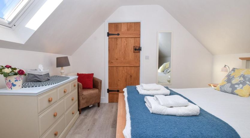 Photo of 1 Bed in Cresselly