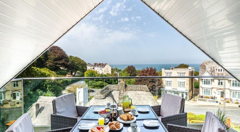 Photo of in Ilfracombe (48133)