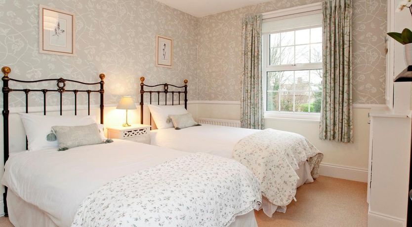 Photo of 3 Bed in Lymington