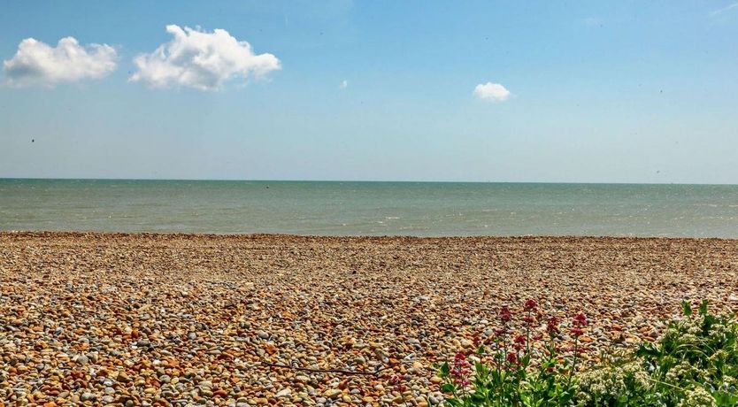Photo of 2 Bed in Pevensey Bay
