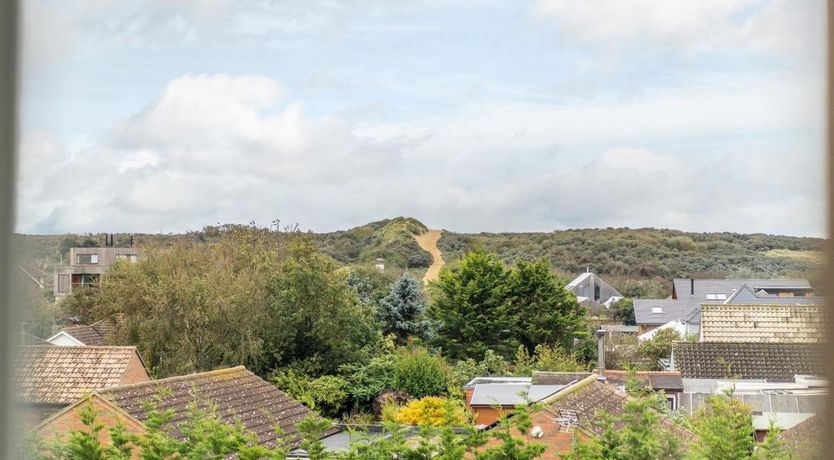 Photo of 4 Bed in Camber