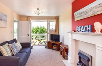 4 Bed in Camber Holiday Cottage