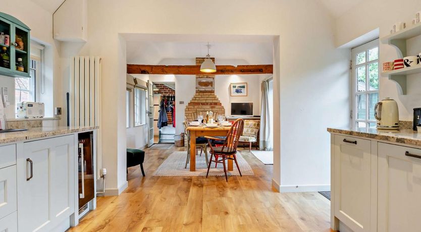 Photo of 3 Bed in Beaulieu