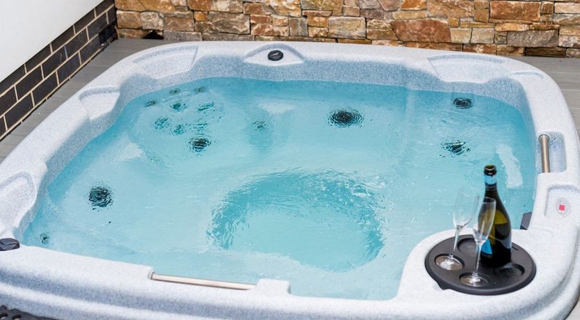 Photo of 2 Bed in Westward Ho