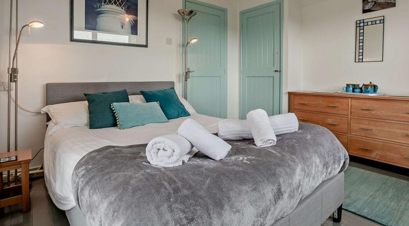 Photo of 1 Bed in Penzance