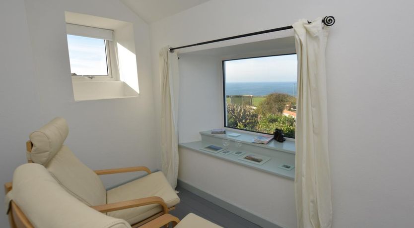 Photo of 1 Bed in Penzance