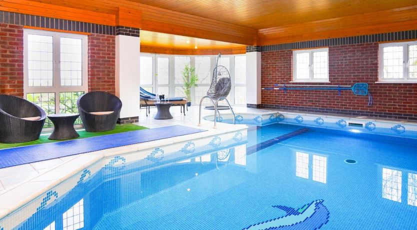 Photo of 6 Bed in Northam