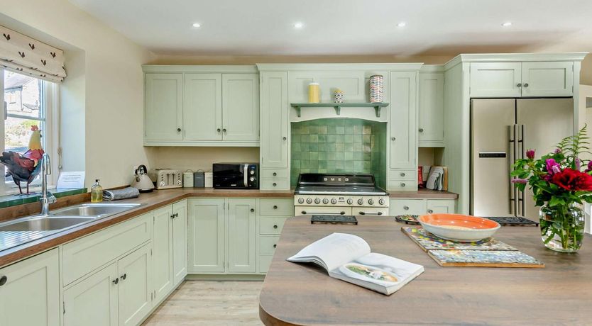 Photo of 4 Bed in Matlock