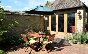 Photo of 2 Bed in Witney