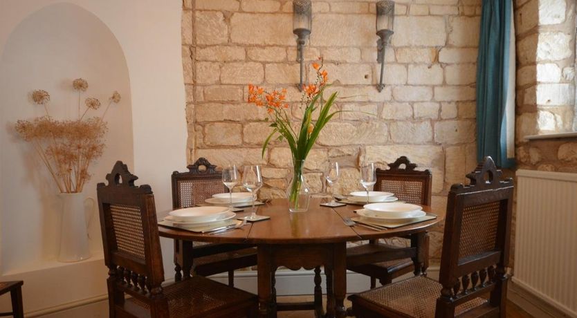 Photo of 2 Bed in Winchcombe