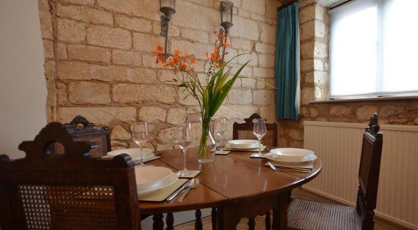 Photo of 2 Bed in Winchcombe