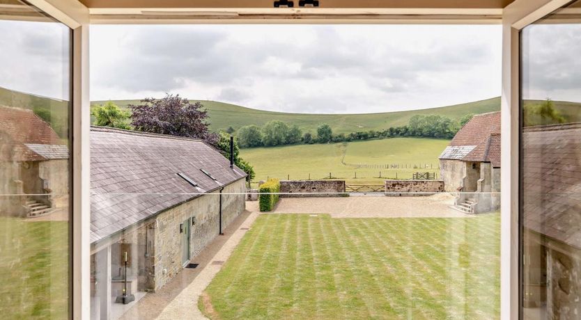 Photo of 1 Bed in Melbury Abbas