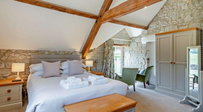 Photo of 1 Bed in Melbury Abbas