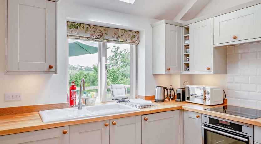 Photo of 1 Bed in Melbury Abbas