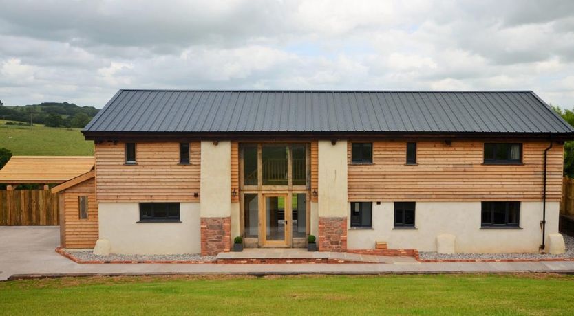 Photo of in Cadeleigh (48151)