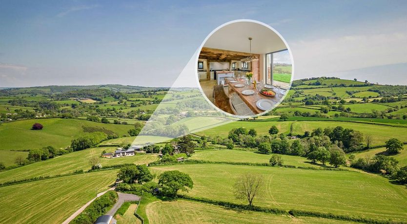 Photo of 5 Bed in Cadeleigh