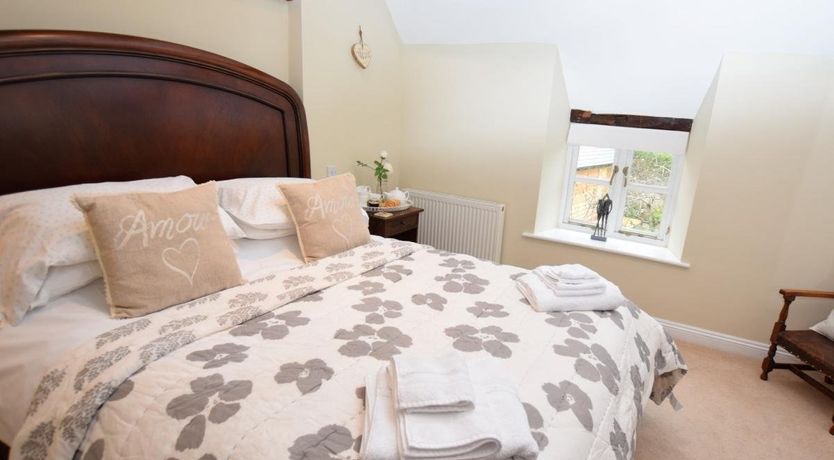 Photo of 2 Bed in Stow on the Wold