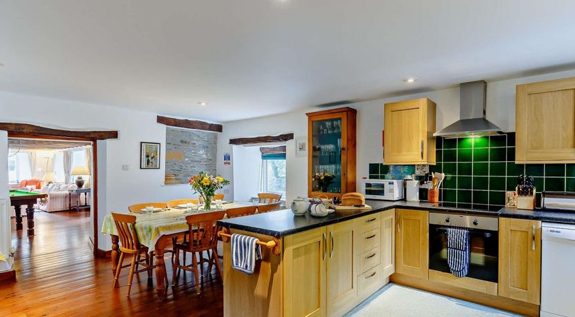 Photo of 4 Bed in Liskeard