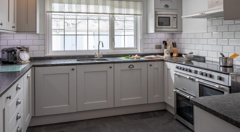 Photo of 4 Bed in Portmellon