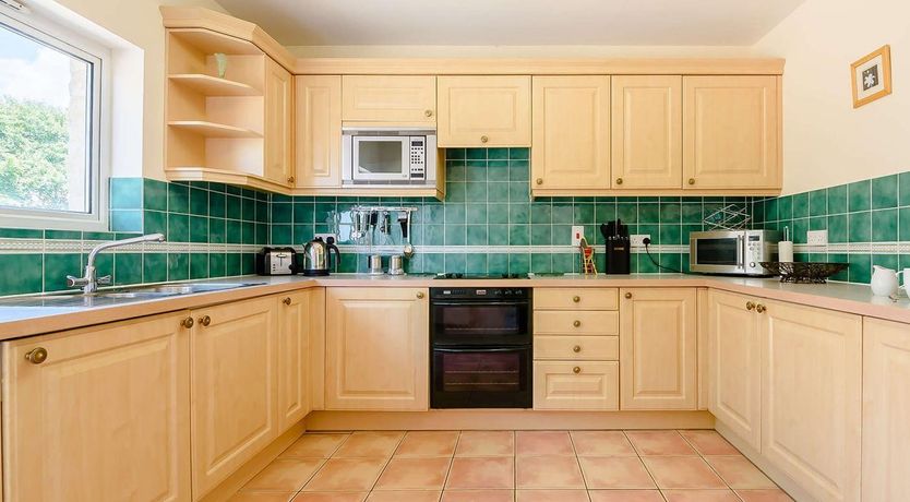 Photo of 4 Bed in Bampton
