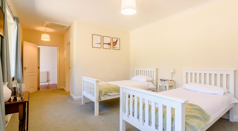 Photo of 4 Bed in Bampton