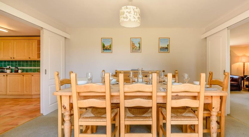 Photo of 4 Bed in Bampton