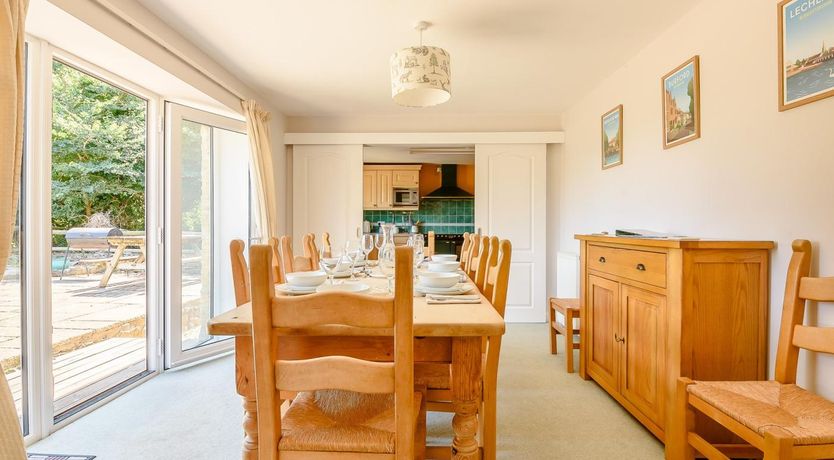 Photo of 4 Bed in Bampton