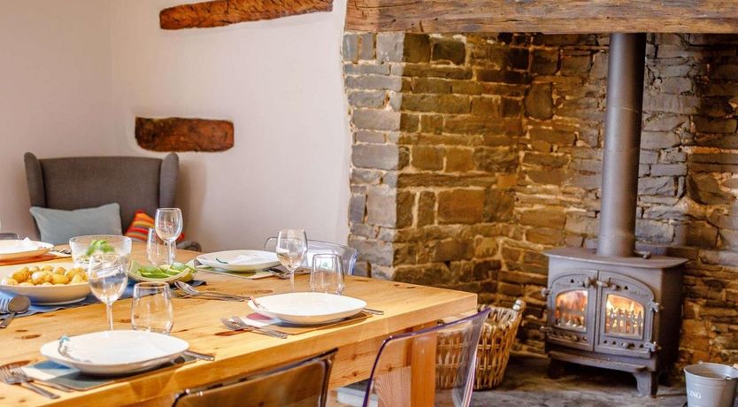 Photo of 4 Bed in Burrington