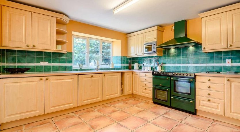 Photo of 5 Bed in Cote