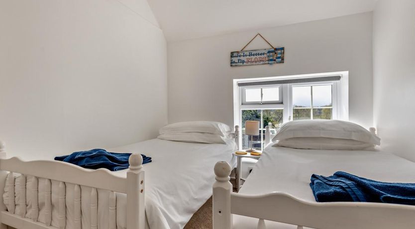 Photo of 4 Bed in Westward Ho