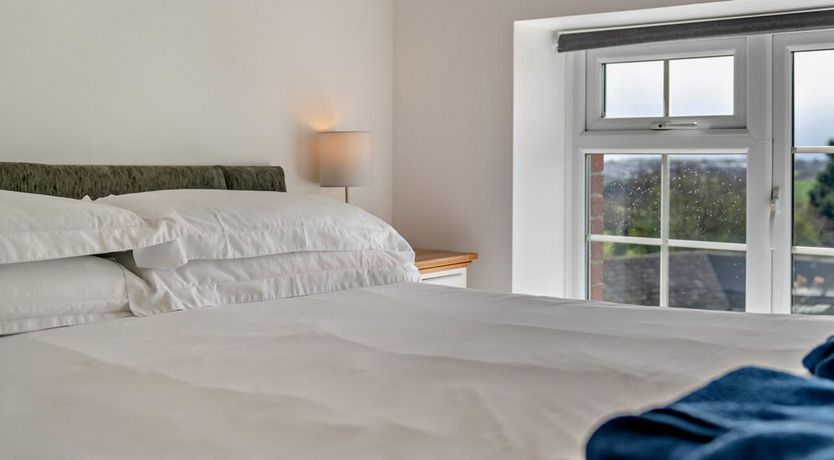 Photo of 4 Bed in Westward Ho