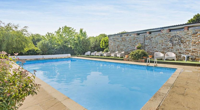 Photo of 4 Bed in Westward Ho