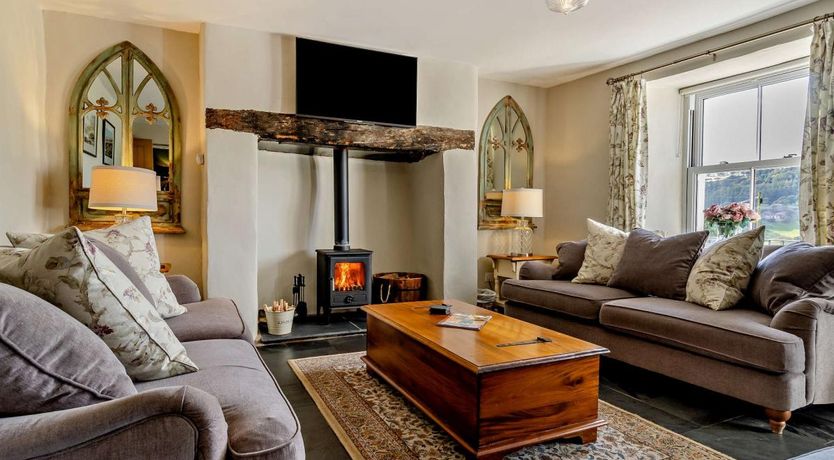 Photo of 5 Bed in Eglwysbach