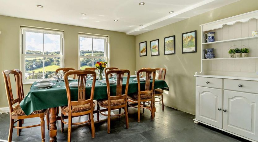 Photo of 5 Bed in Eglwysbach